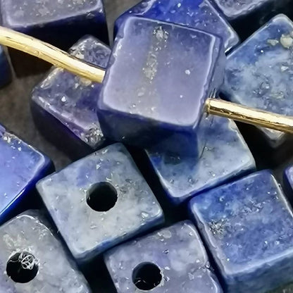 80 Perles cube en Lapis Lazuli 4x4 mm - La Pierre FR