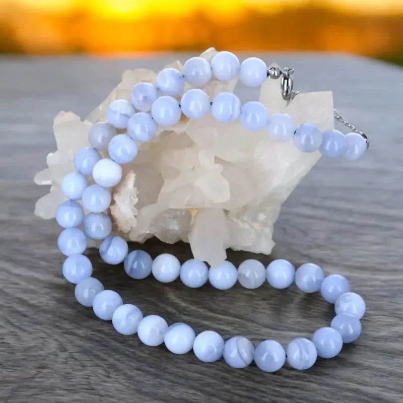 Collier en agate dentelle bleue - La Pierre FR