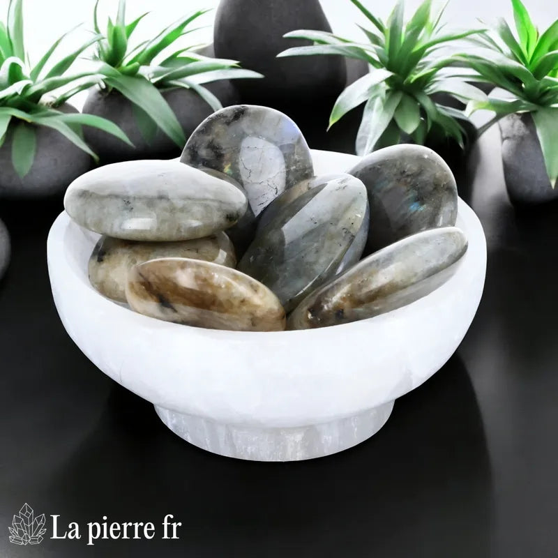 Labradorite en galet plat - Pierre de Protection