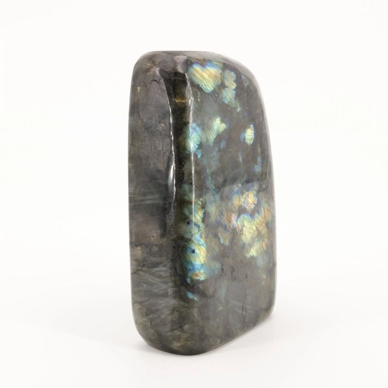 Labradorite 1,474Kg de Madagascar - La Pierre FR