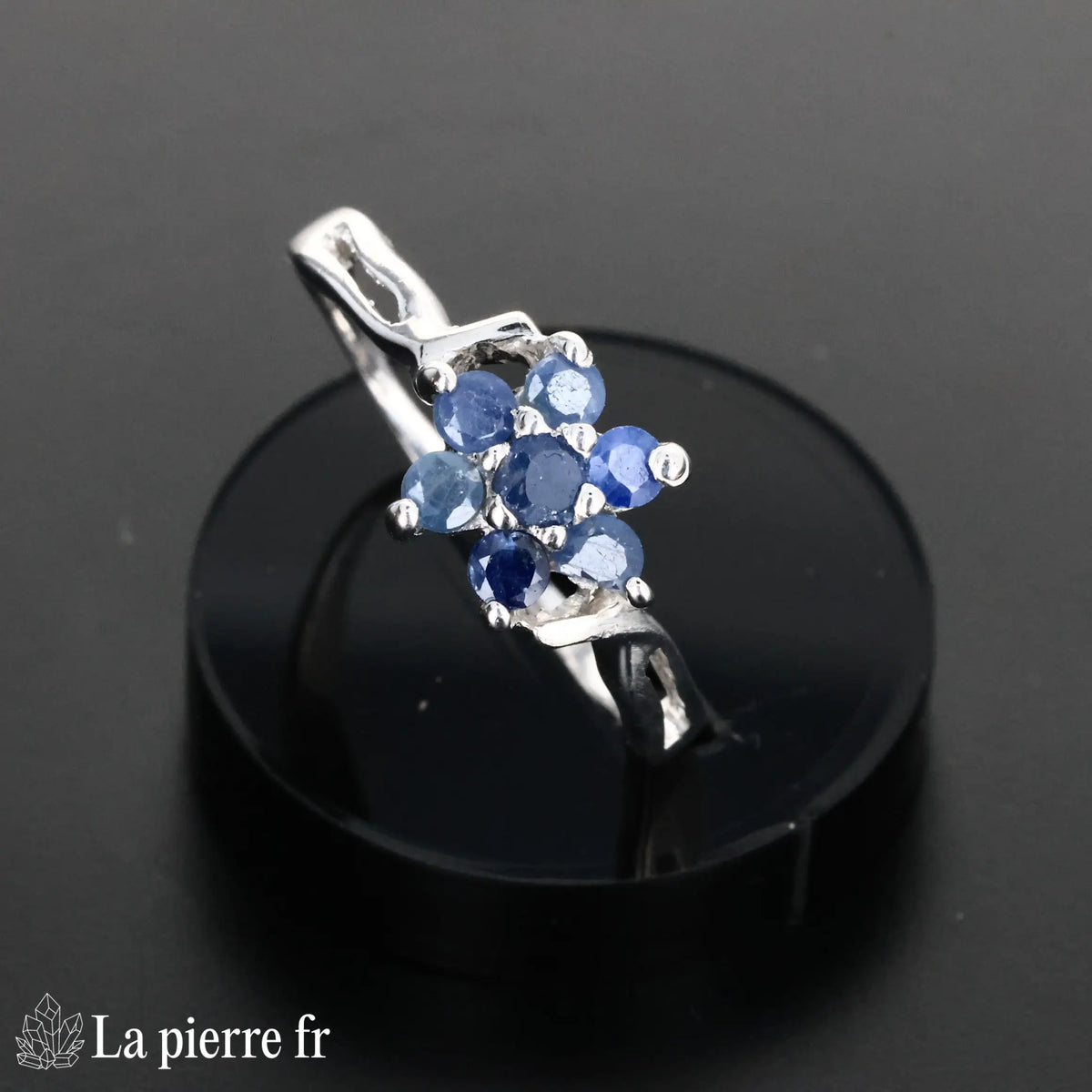 Bague en pierre de Saphir Bleu facettée "Astréale" - Bijoux lithothérapie en argent rhodié pour femme