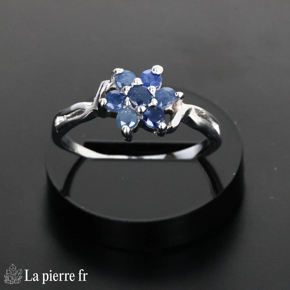 Bague en pierre de Saphir Bleu facettée "Astréale" - Bijoux lithothérapie en argent rhodié pour femme