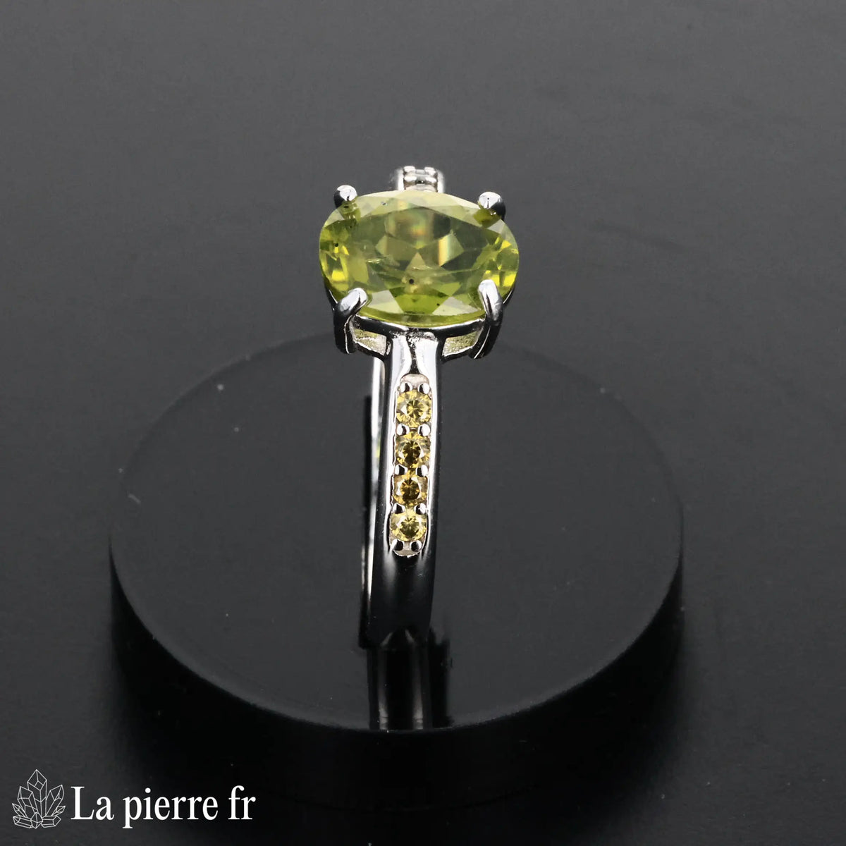 Bague en Péridot "Primordia" - Bijoux lithothérapie en argent rhodié pour femme