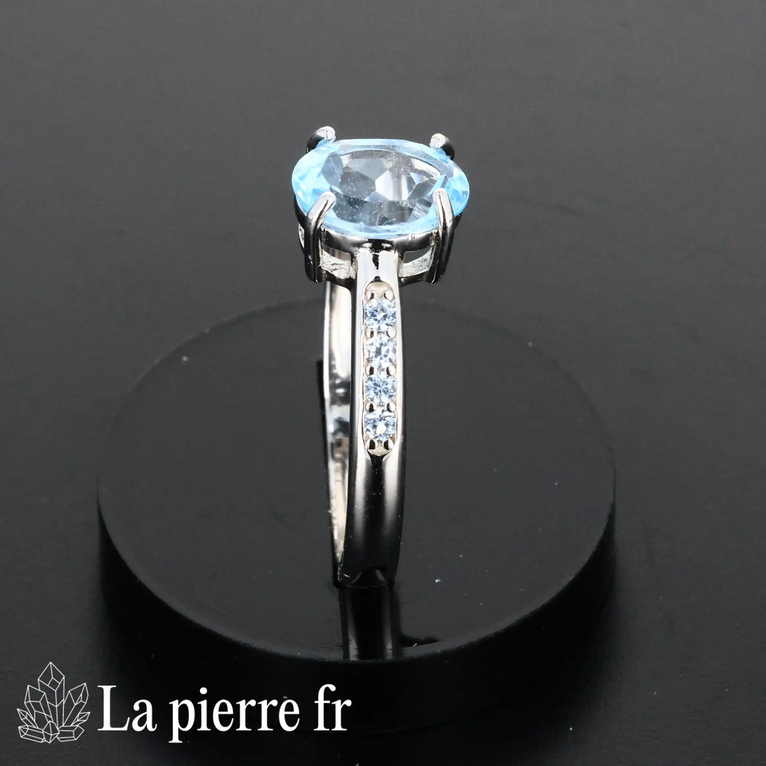 Bague en Topaze bleue facettée &quot;Arcania&quot; sur argent pour femme