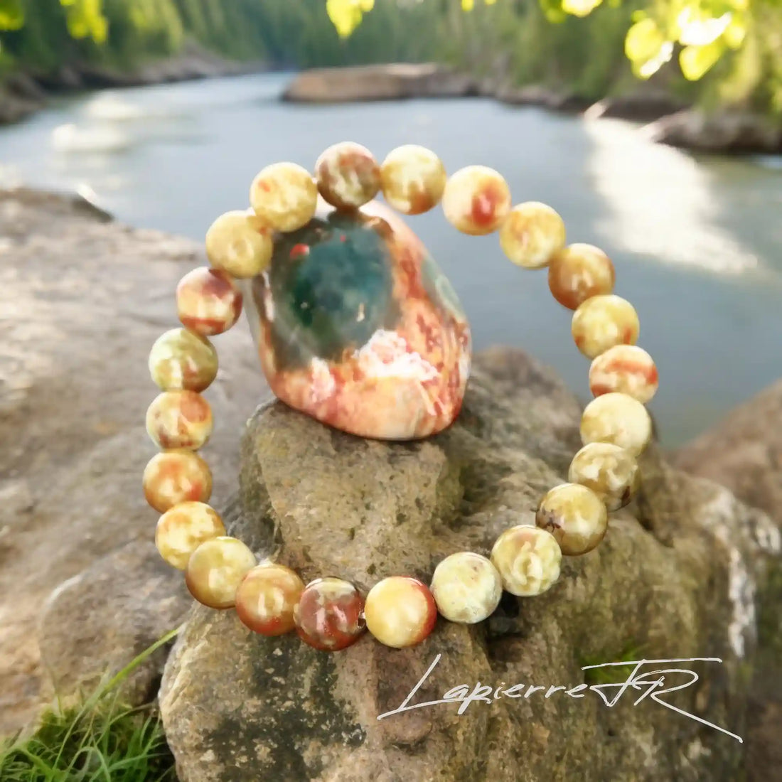 Bracelet pierre naturelle en Serpentine : Élégant et ajustable, ce bracelet offre des bienfaits pour la méditation et la guérison.