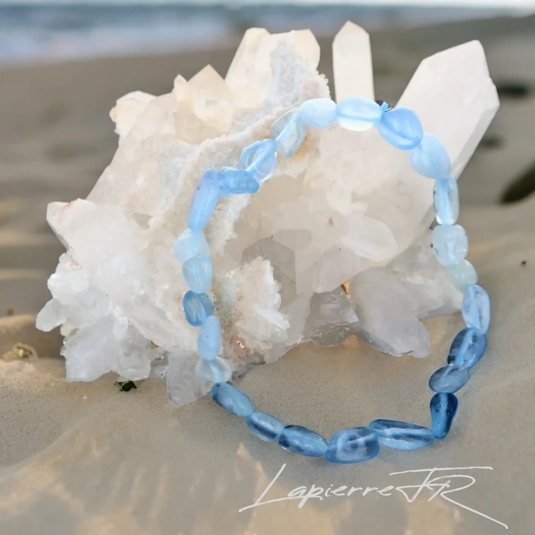 Bracelet en pierre roulée aigue-marine - ajustable et élégant