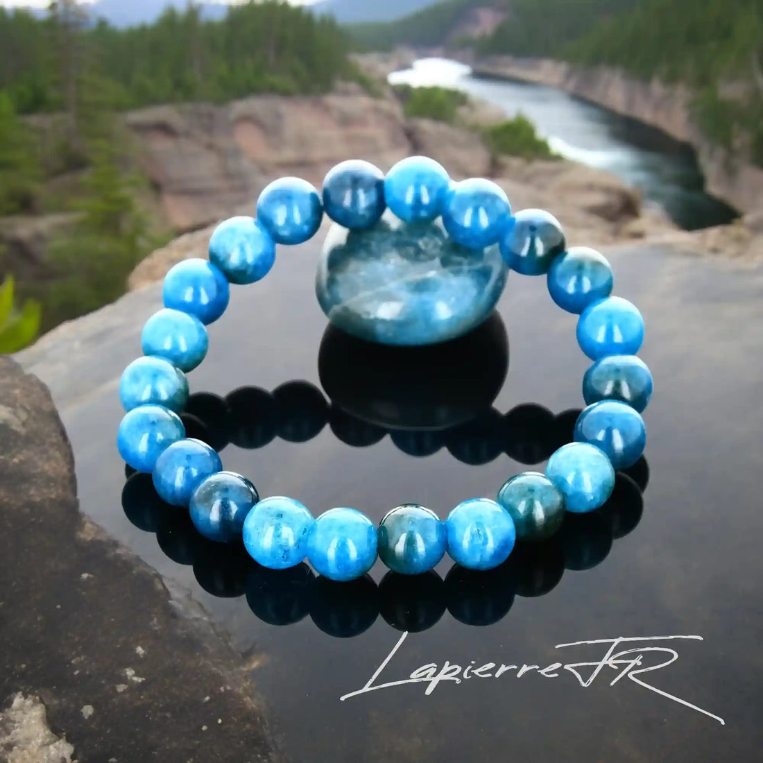 Bracelet pierre naturelle en Apatite Bleue, perles rondes de 6 mm. Protection et force au quotidien.