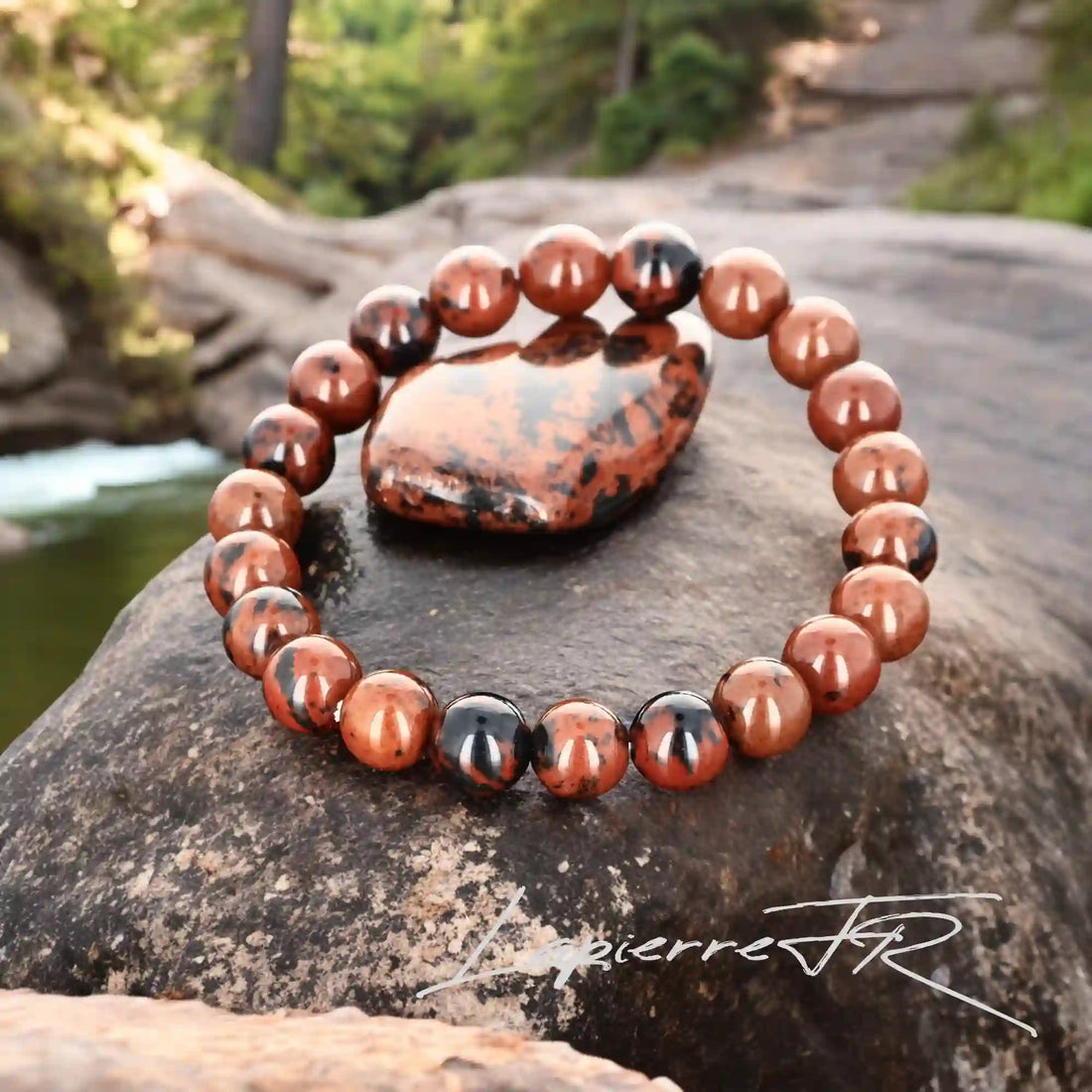 Bracelet pierre naturelle en Obsidienne Acajou : Élégant et ajustable, ce bracelet offre des bienfaits protecteurs et énergétiques.