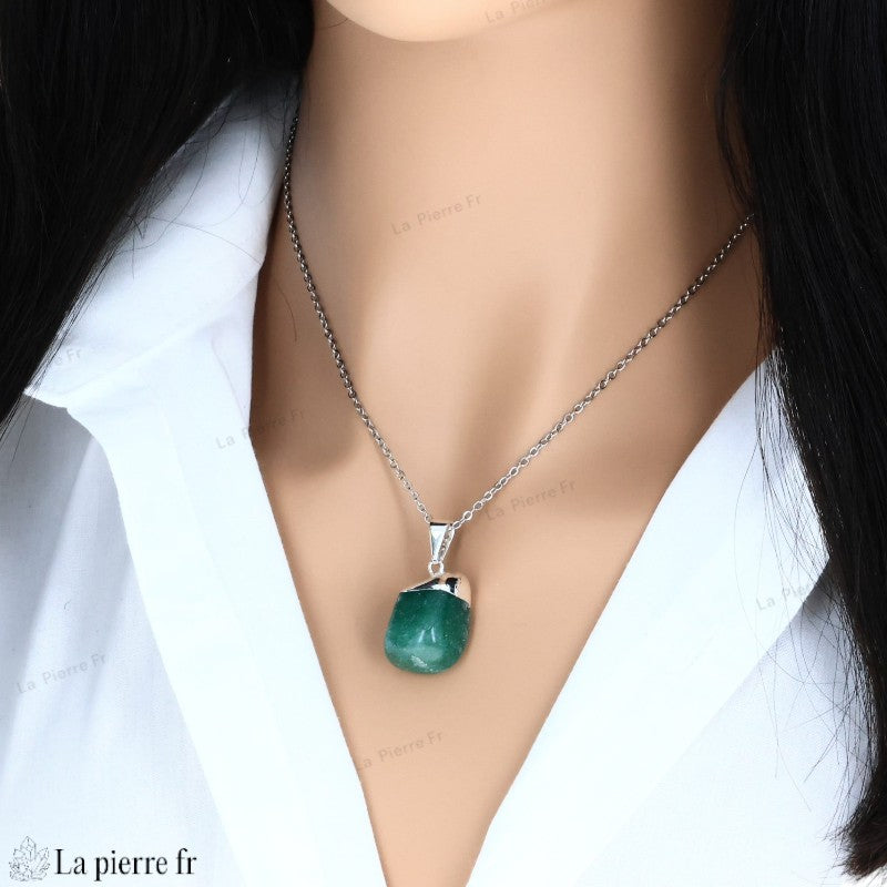 pendentif en aventurine verte. Bijou en pierre naturelle pour lithothérapie, livré dans une boîte cadeau élégante.