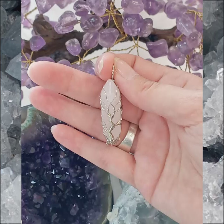 Pendentif pointe Quartz Rose et arbre de vie