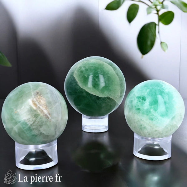 Sphère en Fluorine, Une boule en pierre naturelle pour la décoration et lithothérapie, minéraux vert   